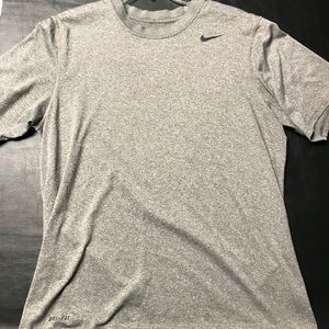 Nike men’s medium short sleeve shirt
